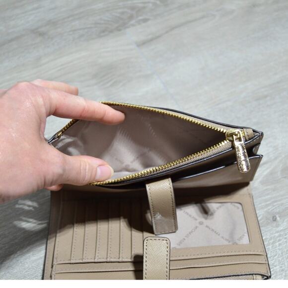 Michael Kors Jet Set Leather Double Zip Phone Case Wallet Wristlet Tan - Picture 6 of 11